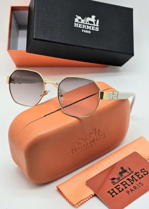 Набор женские солнцезащитные очки, коробка, чехол + салфетки 21232867