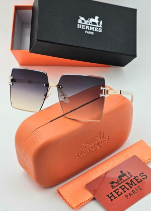 Набор женские солнцезащитные очки, коробка, чехол + салфетки 21232892