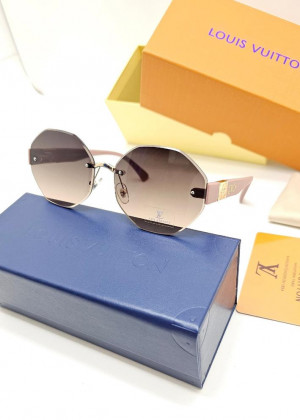 Набор женские солнцезащитные очки, коробка, чехол + салфетки 21235495
