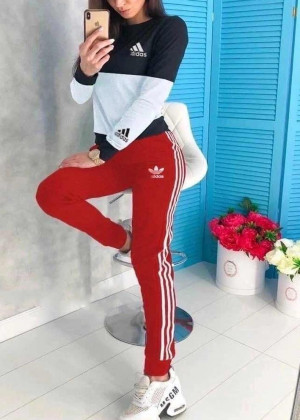 Спортивный костюм #22739370