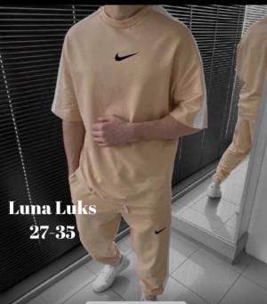 Спортивный костюм #22785073