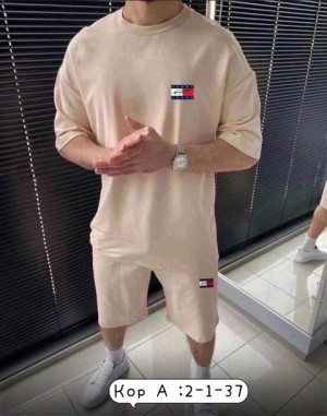 Спортивный костюм #22808604