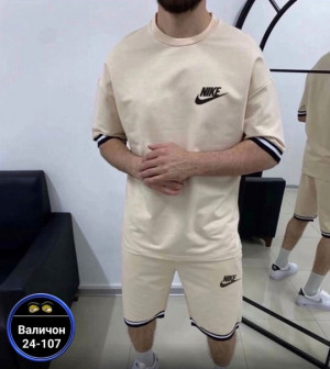 Спортивный костюм #22928986