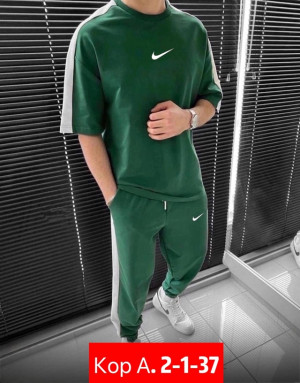 Спортивный костюм #22936901