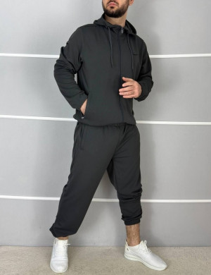 Спортивный костюм #22985818