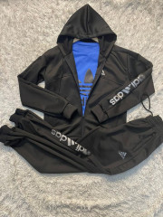 Спортивный костюм