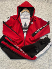 Спортивный костюм