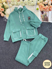 Спортивный костюм