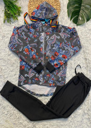 Спортивный костюм