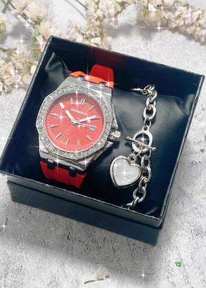 Подарочный набор для женщин часы и браслет+ коробка 23124234