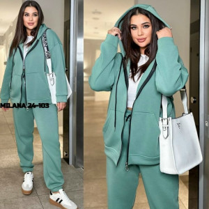 Спортивный костюм #23178681