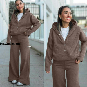 Спортивный костюм #23178729