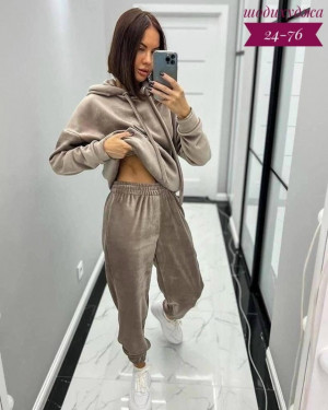 Спортивный костюм #23182185