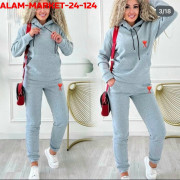 Спортивный костюм