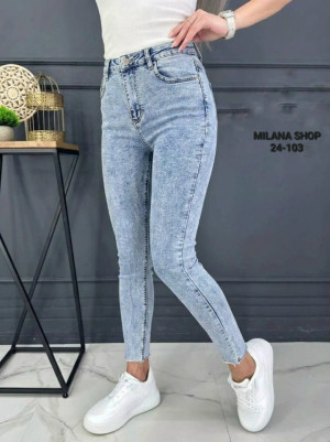 Джинсы #23229246