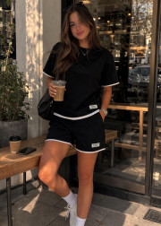 Спортивный костюм