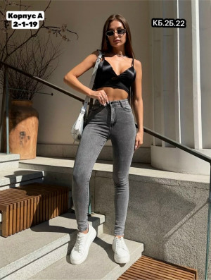 Джинсы #23327640