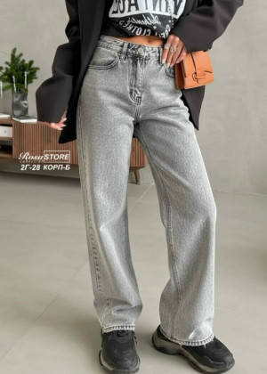 Джинсы #23329182