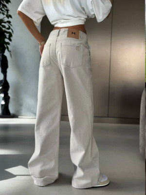 Джинсы #23336479