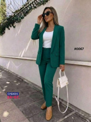 Костюм