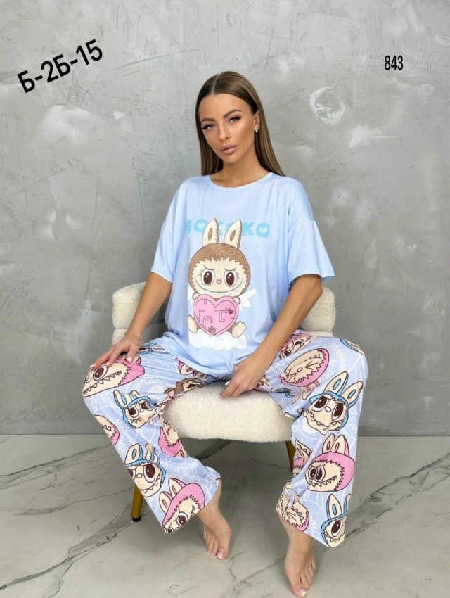 Костюм