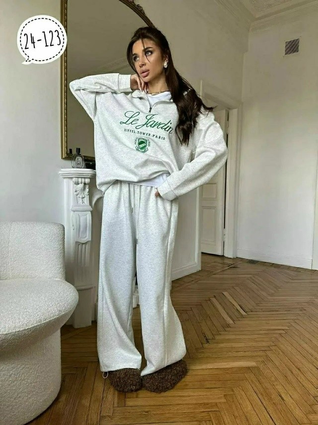 Костюм