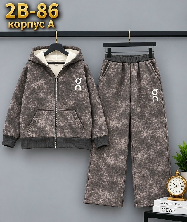 Костюм