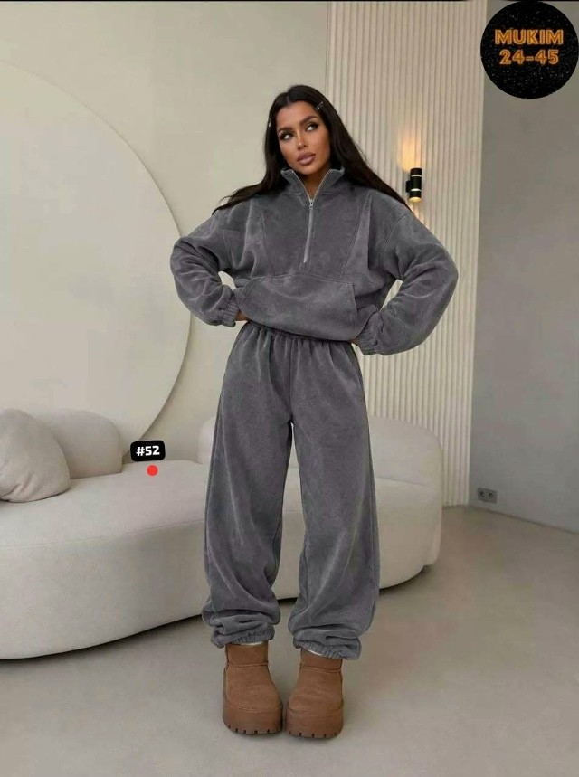 Костюм