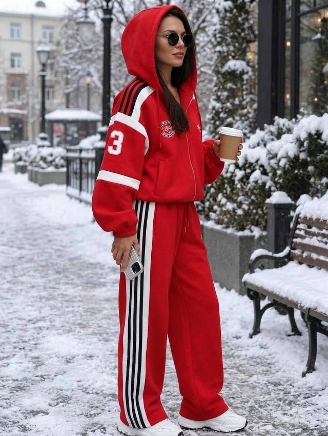 Спортивный костюм