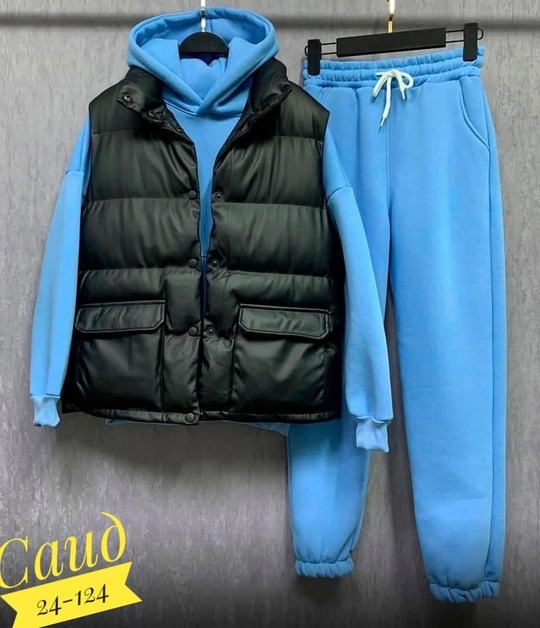 Спортивный костюм 22910439