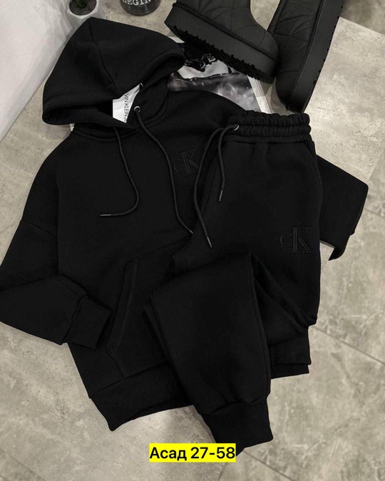 Спортивный костюм 22914764