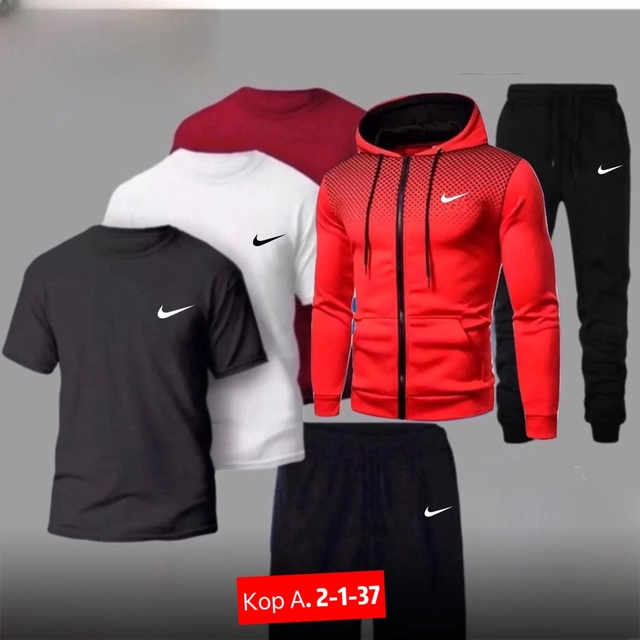 Спортивный костюм 22915452