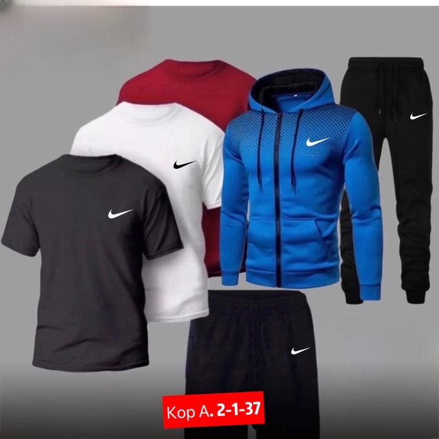 Спортивный костюм 22915452