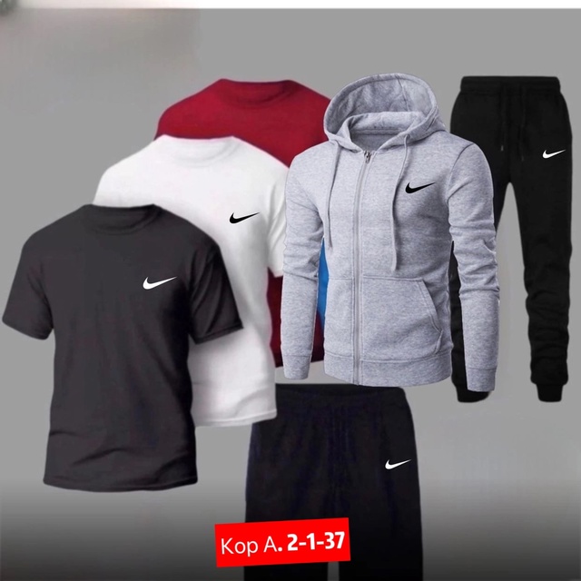 Спортивный костюм 22915452