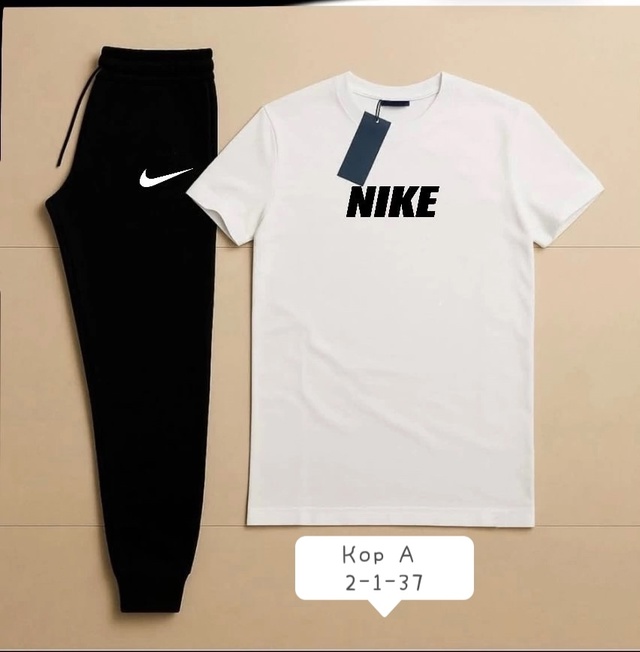 Спортивный костюм 22916449