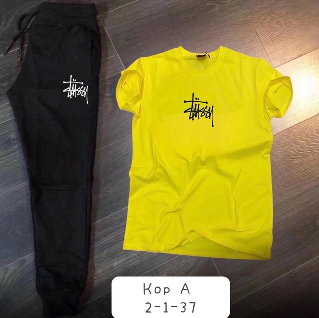 Спортивный костюм 22916396