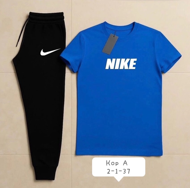 Спортивный костюм 22916449