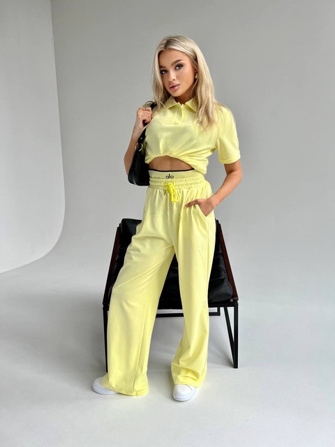 Спортивный костюм 22916386