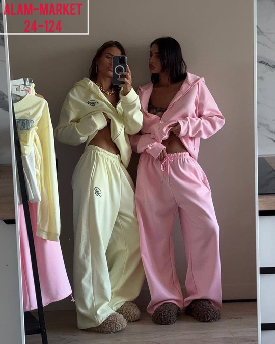 Спортивный костюм 22916239