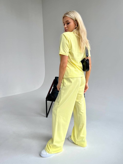 Спортивный костюм 22916386