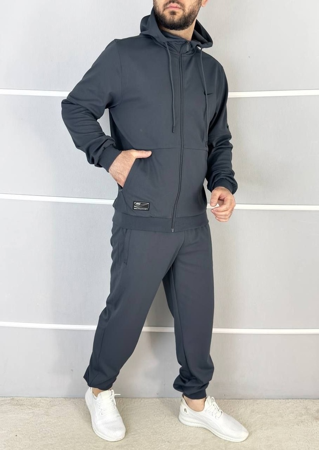 Спортивный костюм 22920903