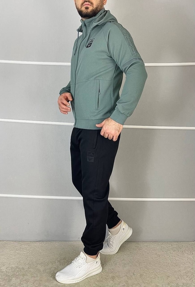 Спортивный костюм 22920902