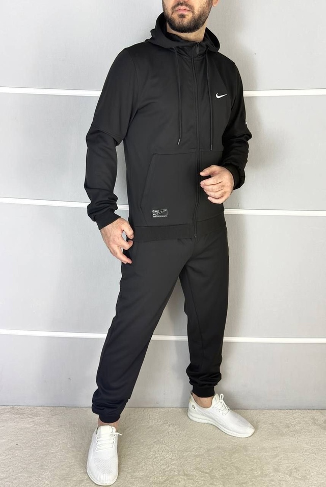 Спортивный костюм 22920903