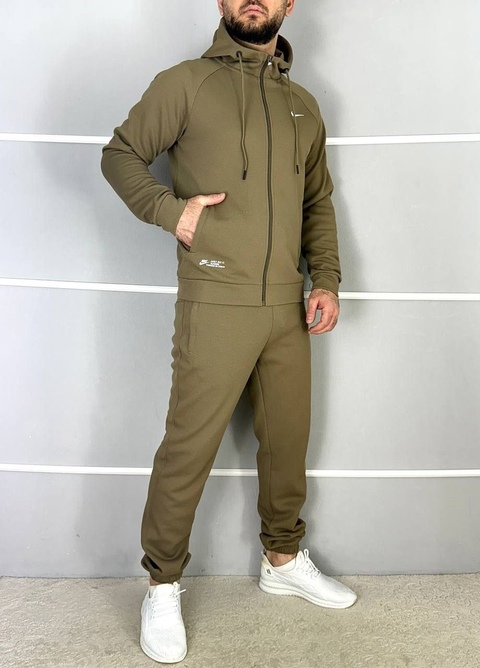Спортивный костюм 22920663