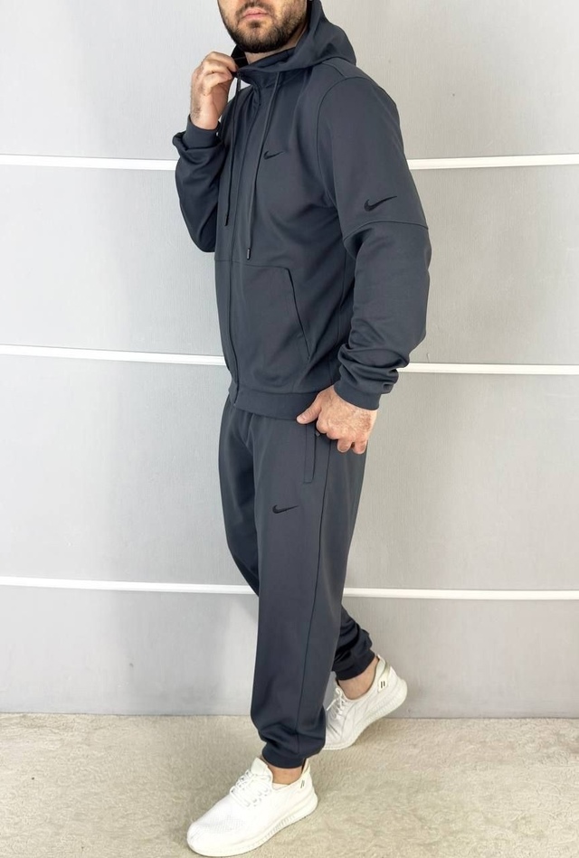 Спортивный костюм 22920903