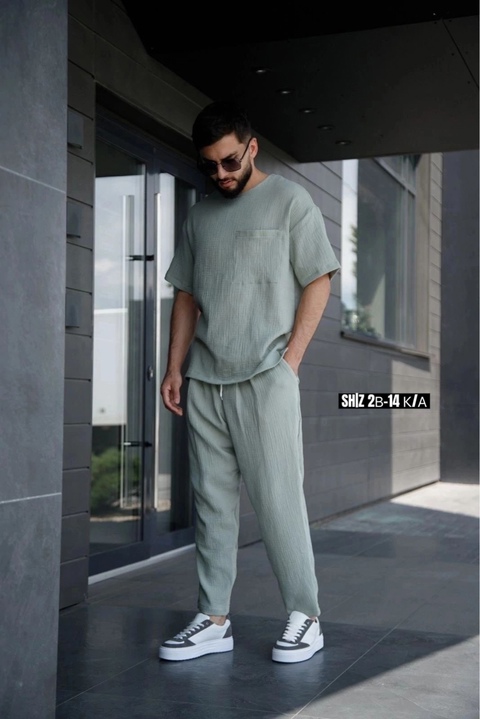 Спортивный костюм 22924743