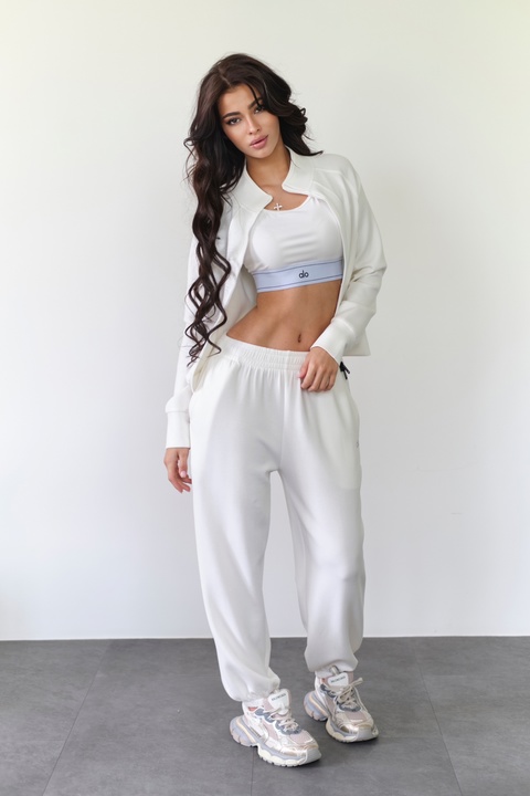 Спортивный костюм 22928177