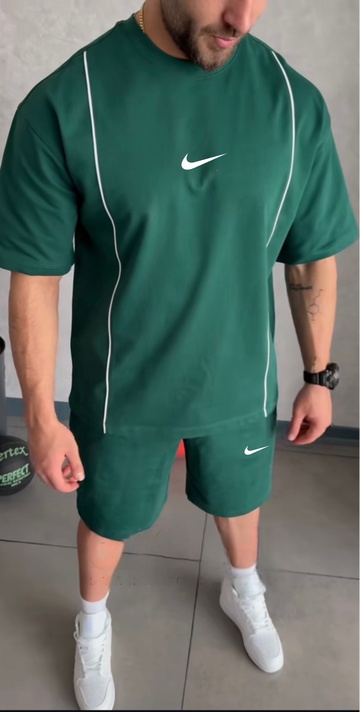 Спортивный костюм 22927470