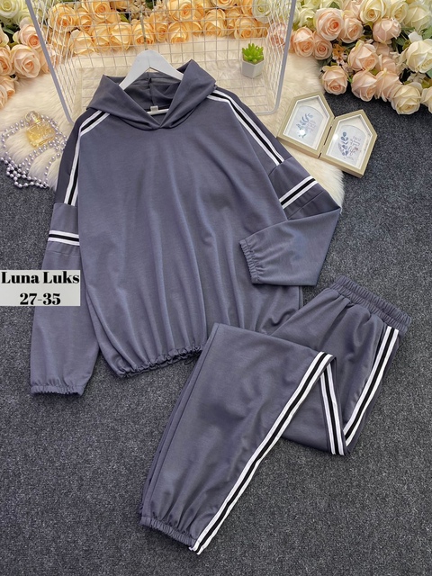 Спортивный костюм 22928594