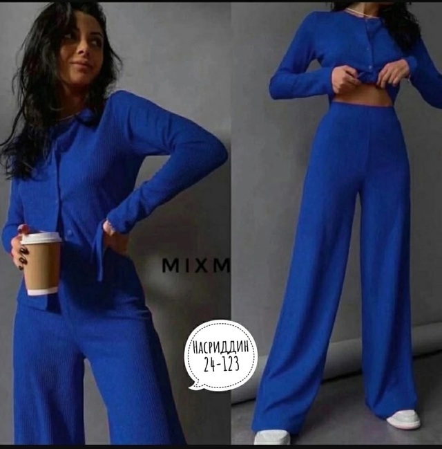 Спортивный костюм 22929327